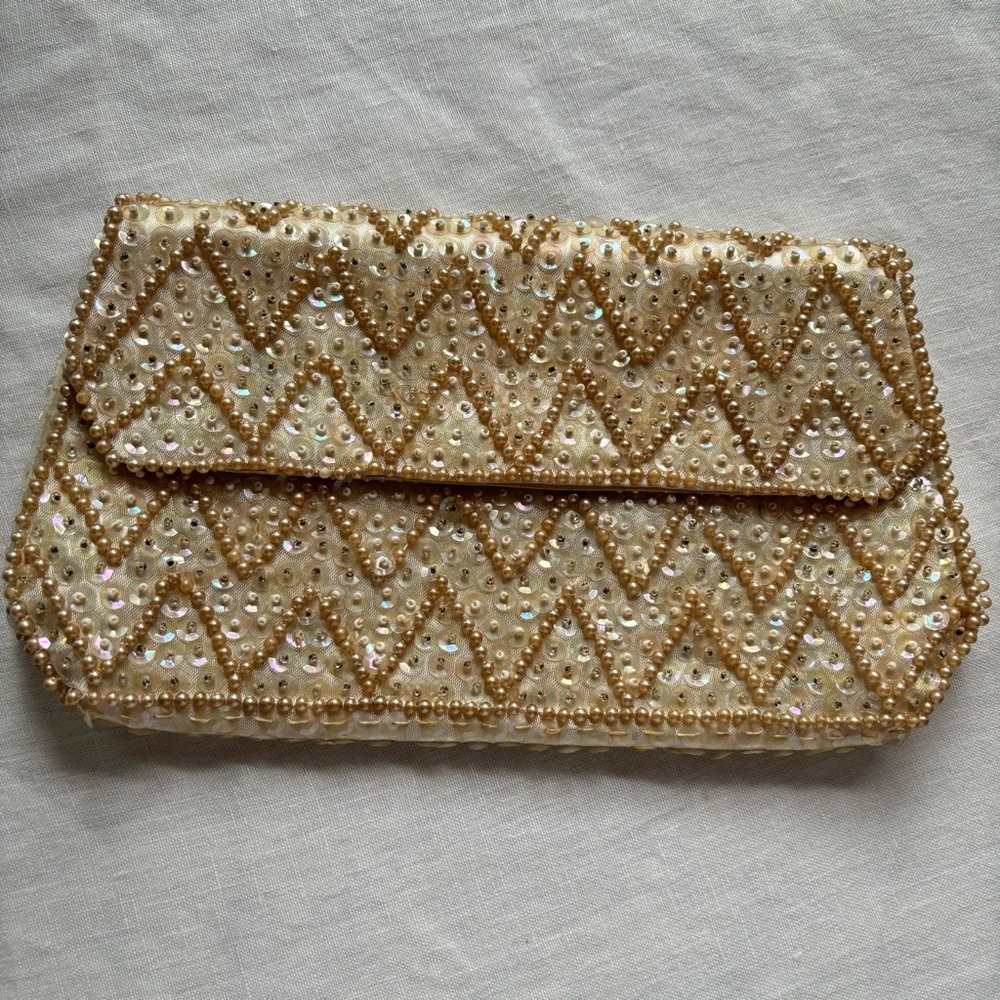 Handmade in Japan Elegant Iridescent Sequins and Pearl Beaded Satin Clutch 1950s